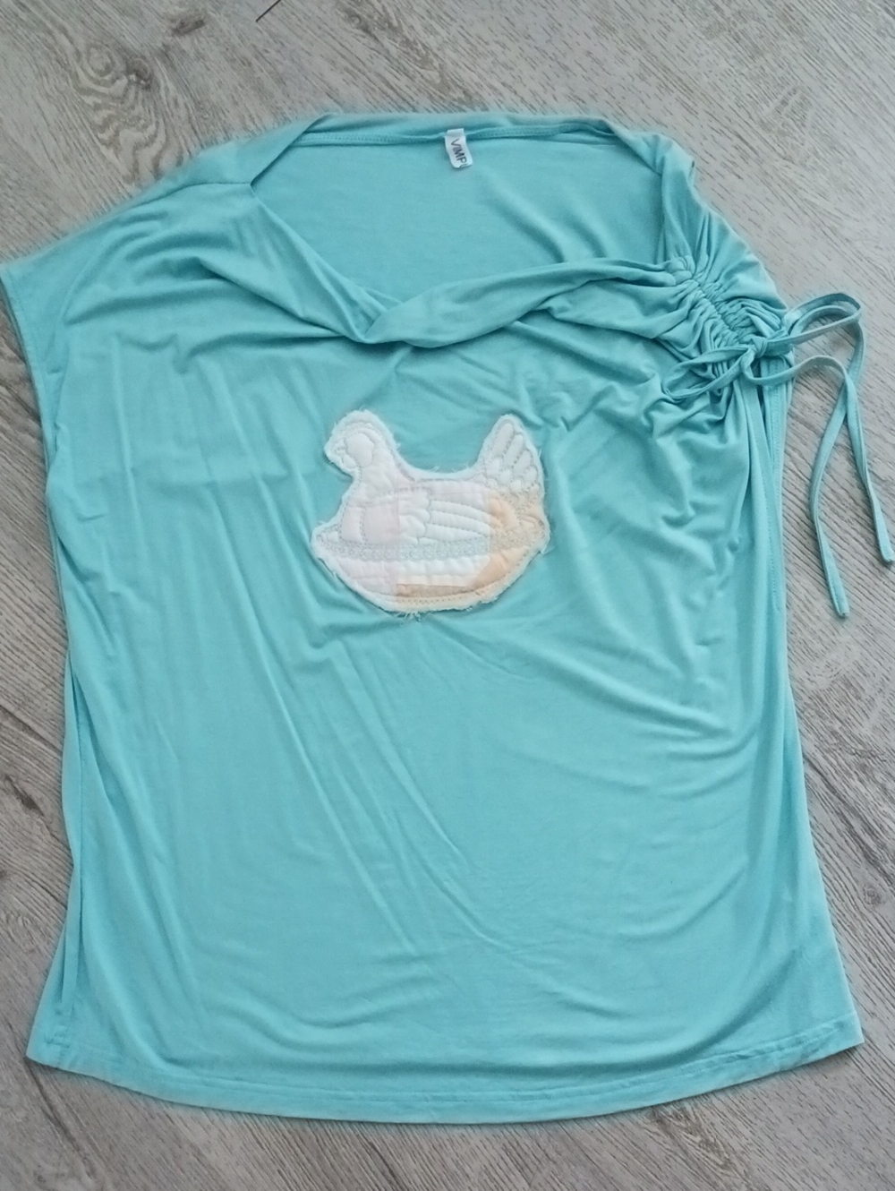 Ladies Aqua Short-Sleeve Tee with Quilted Hen Chicken On A Nest Size L NWOT